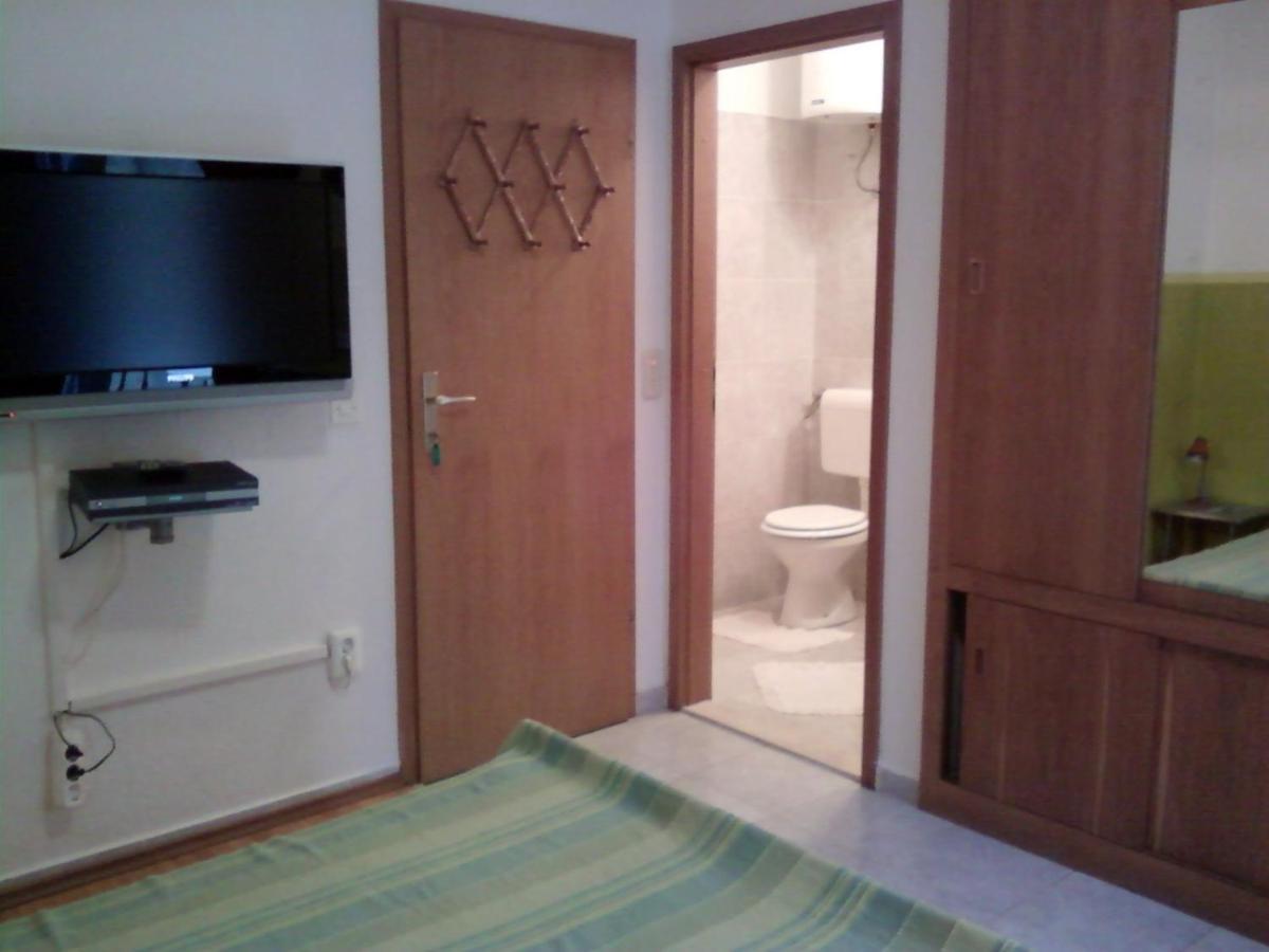Rooms & Studio Villa Tatjana Supetar Værelse billede